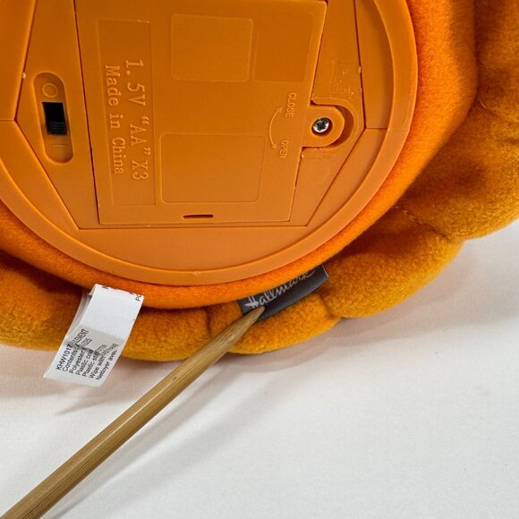 Hallmark Peek-A-Boo Black Cat Singing Stuffed Animal With Motion - Picture 8 of 8